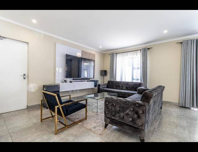 3 BEDROOM CLUSTER FOR SALE IN NORTH RIDING AH